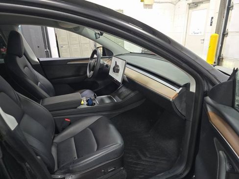 Used 2023 Tesla Model Y Long Range image 7