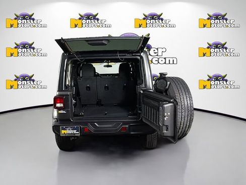 Used 2021 Jeep Wrangler Unlimited Sahara AWD/4WD image 25