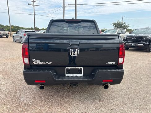 Used 2021 Honda Ridgeline Black Edition image 5