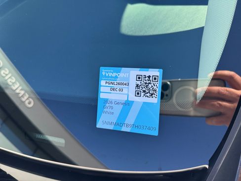 Used 2026 Genesis GV70 2.5T image 25