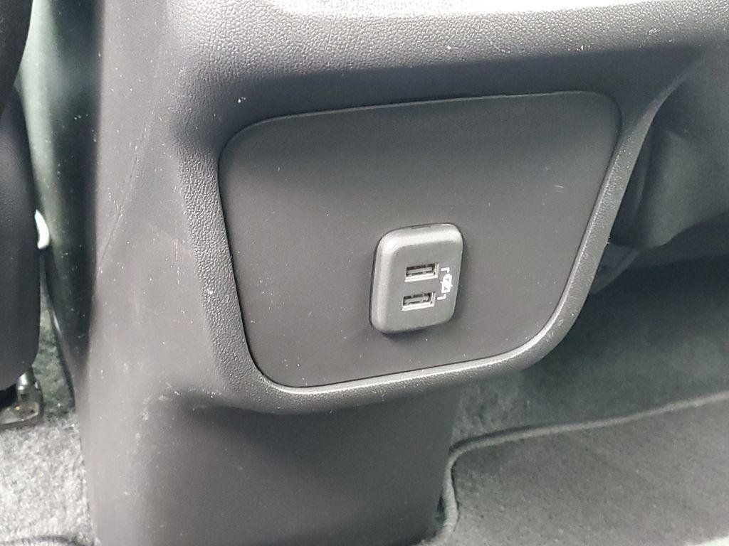 Used 2024 Chevrolet Equinox LT FWD image 27