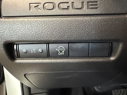 Used 2024 Nissan Rogue S FWD image 24