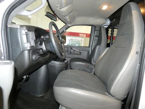 Used 2023 Chevrolet Express 2500 w/ Driver Convenience Package image 9