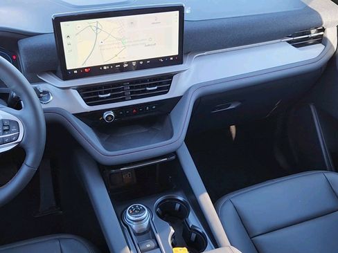New 2025 Ford Explorer Active w/ Active Comfort Package image 8