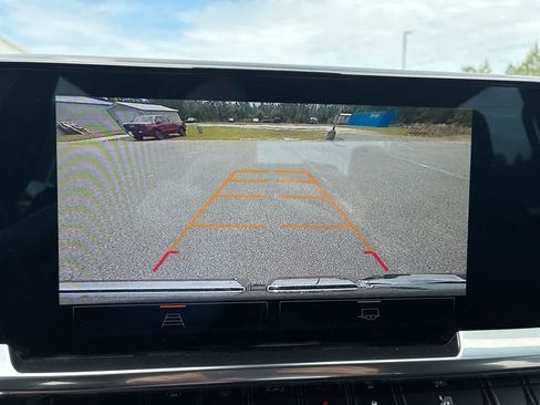 Used 2024 GMC Sierra 1500 Elevation image 15