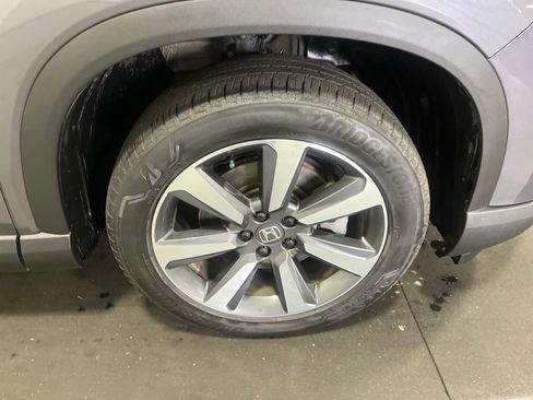 Used 2023 Honda Pilot Elite image 12