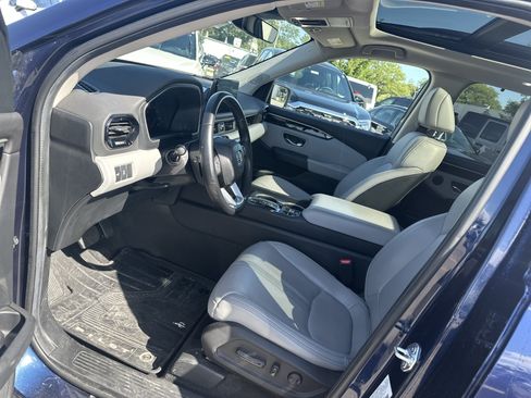 Used 2024 Honda Pilot Touring image 14