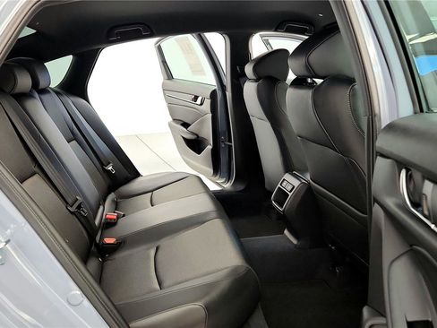 Used 2022 Honda Accord Sport image 18