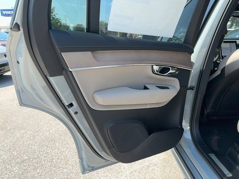 Certified 2025 Volvo XC90 T8 Plus w/ Protection Package Premier image 14