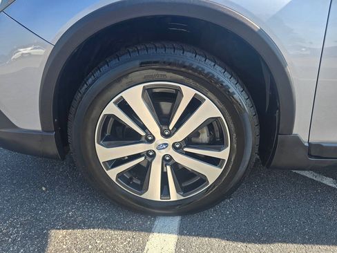 Used 2019 Subaru Outback 3.6R Limited AWD/4WD image 10