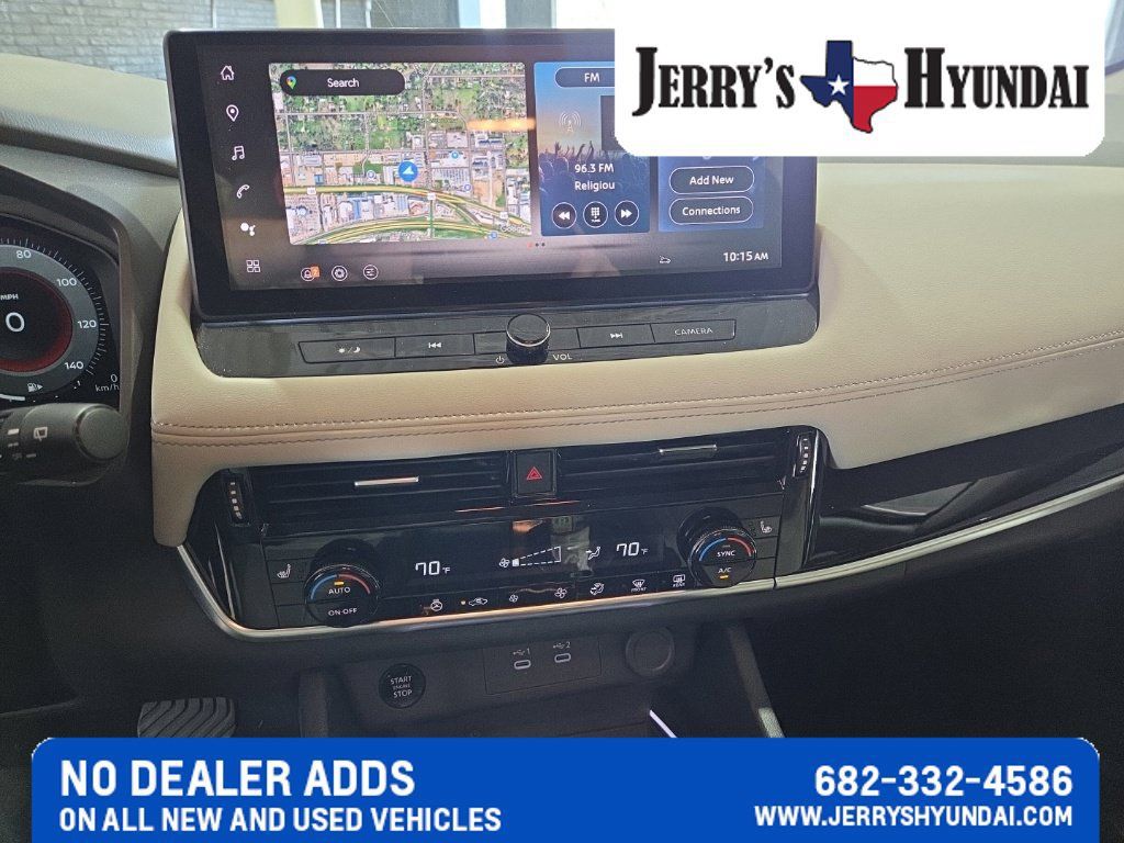 Used 2024 Nissan Rogue SL FWD image 12