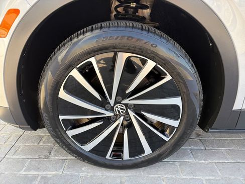 Used 2024 Volkswagen ID.4 Pro AWD/4WD image 26
