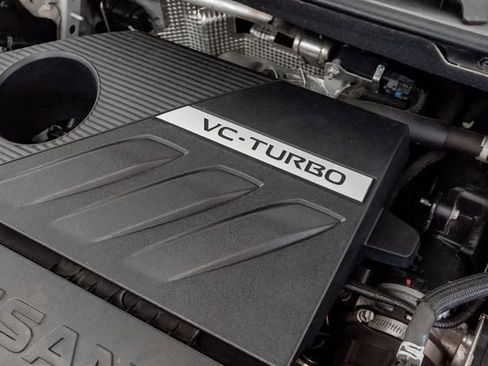 Used 2025 Nissan Rogue SV image 4