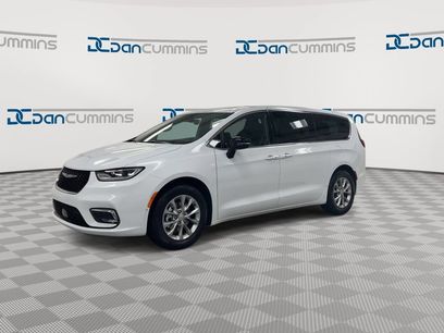 New 2026 Chrysler Pacifica Limited