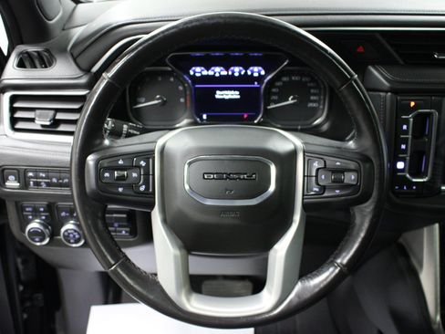 Used 2021 GMC Yukon XL Denali AWD/4WD image 18