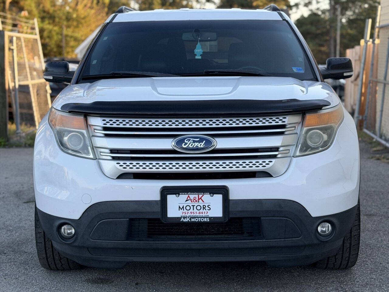 Used 2013 Ford Explorer XLT AWD/4WD image 10