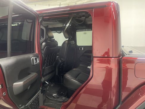 Used 2021 Jeep Gladiator Rubicon image 13