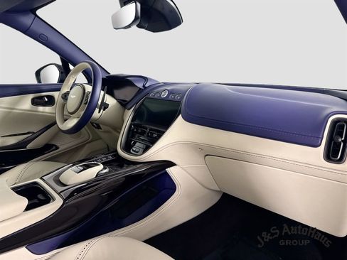 Used 2023 Aston Martin DBX AWD/4WD image 37