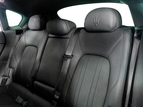 Used 2022 Maserati Levante Modena image 11