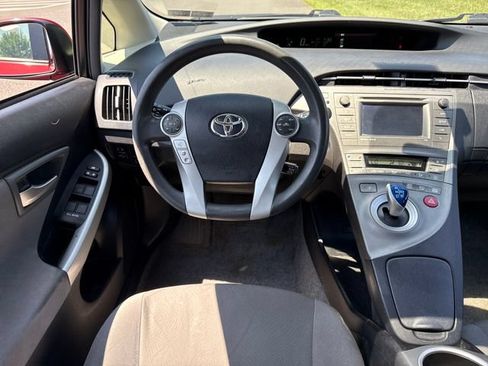 Used 2014 Toyota Prius Three w/ Solar Roof Package FWD image 19
