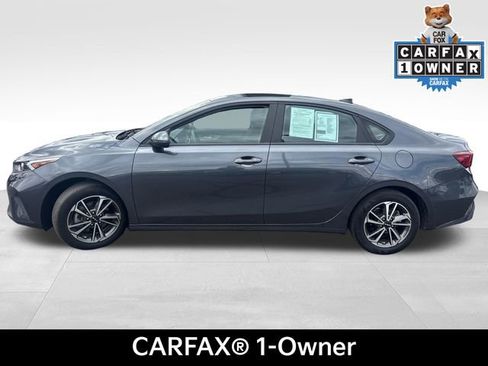 Used 2023 Kia Forte LXS w/ LXS Technology Package FWD image 4