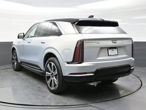 Certified 2025 Cadillac Escalade IQ Luxury 2 image 5