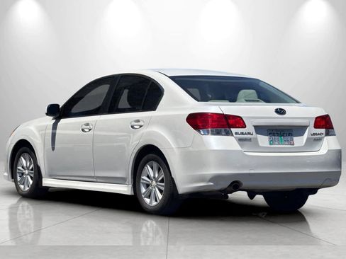 Used 2010 Subaru Legacy 2.5i Premium AWD/4WD image 6