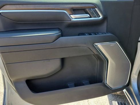 Used 2024 Chevrolet Silverado 2500 High Country w/ High Country Premium Package image 18