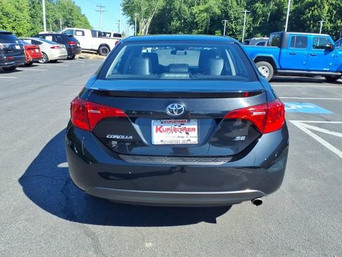 Used 2017 Toyota Corolla SE w/ Carpet Mat Package (TMS) FWD image 7