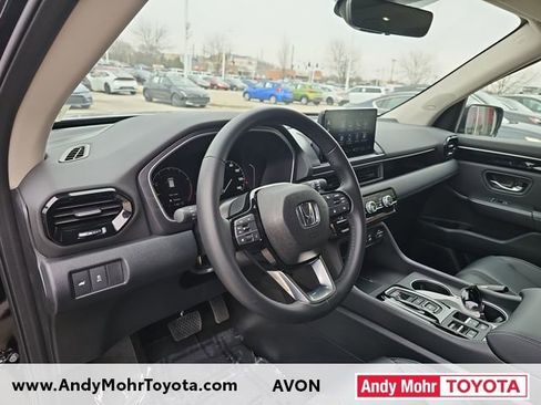 Used 2025 Honda Pilot Touring image 8