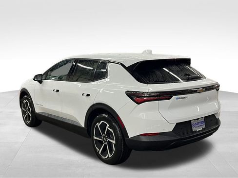 New 2026 Chevrolet Equinox EV LT image 4