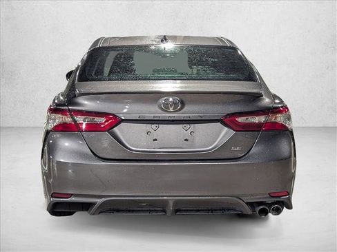 Used 2019 Toyota Camry SE image 6