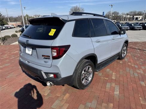 Used 2023 Honda Passport TrailSport image 14