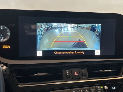 Certified 2023 Lexus ES 300h w/ Premium Package FWD image 18