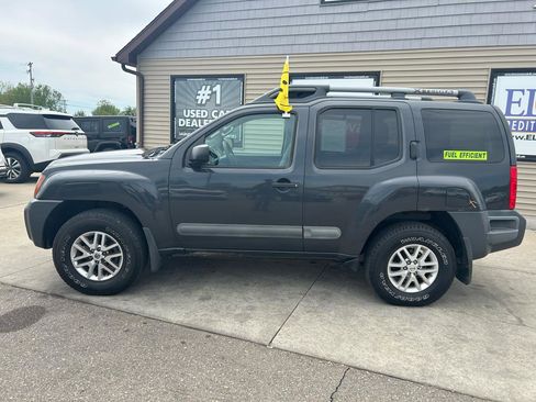 Used 2015 Nissan Xterra S AWD/4WD image 8