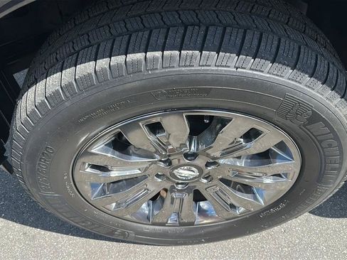 Used 2017 Nissan Titan Platinum Reserve AWD/4WD image 17