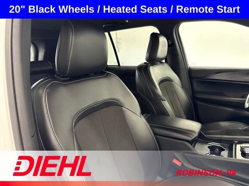 Used 2023 Jeep Grand Cherokee Altitude AWD/4WD image 14