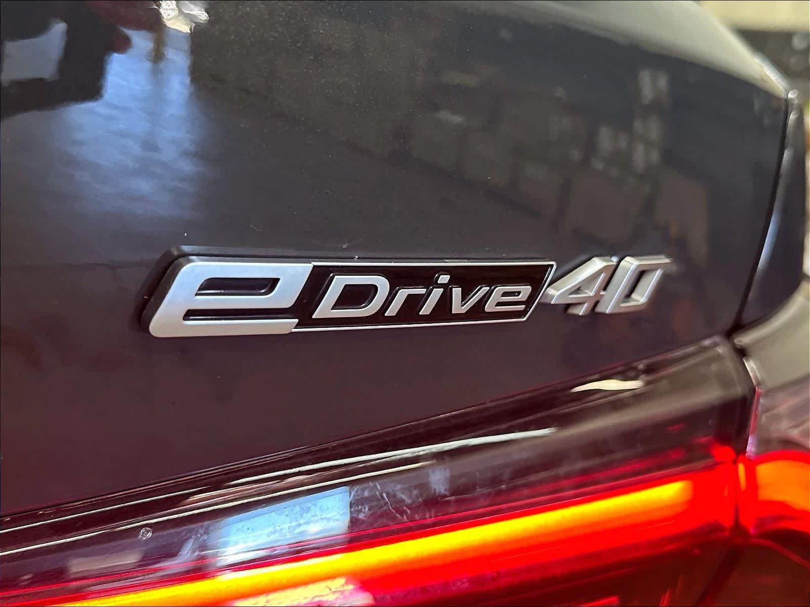 Used 2023 BMW i4 eDrive40 w/ M Sport Package RWD image 11