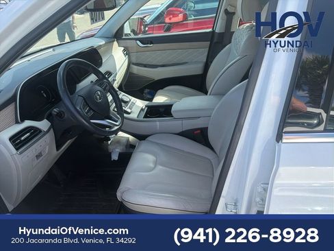 Used 2022 Hyundai Palisade Calligraphy image 9