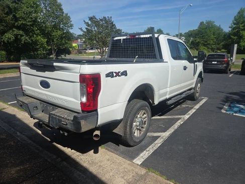 Used 2018 Ford F250 XLT AWD/4WD image 3