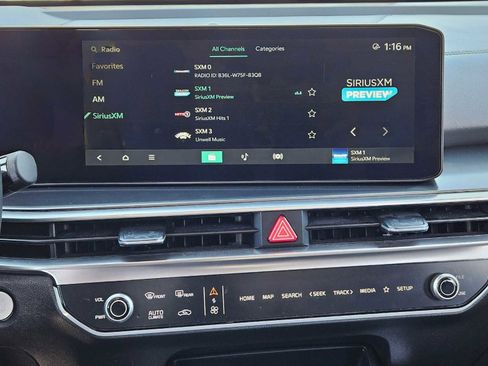 Certified 2024 Kia Sorento EX w/ Panoramic Sunroof Package image 23