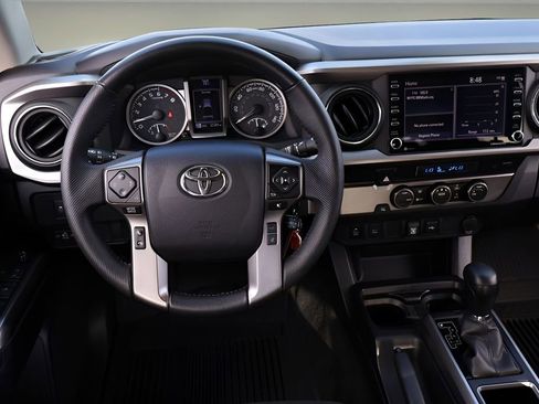 Certified 2022 Toyota Tacoma SR5 w/ Technology Package image 15