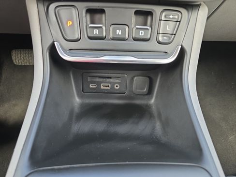 Used 2020 GMC Terrain SLT AWD/4WD image 25