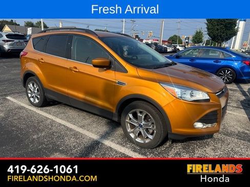 Used 2016 Ford Escape SE w/ SE Leather Comfort Package AWD/4WD image 9