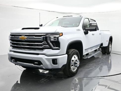New 2026 Chevrolet Silverado 3500 High Country w/ Technology Package image 1
