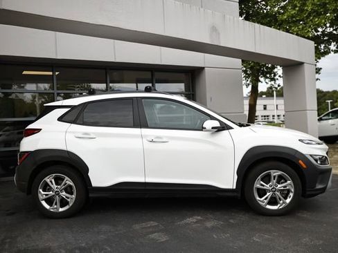 Used 2023 Hyundai Kona SEL AWD/4WD image 4