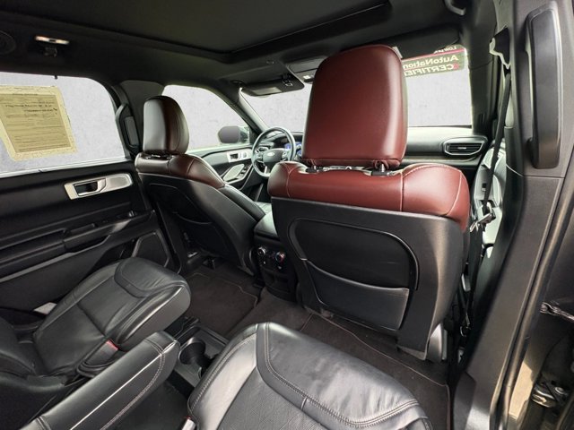 Used 2020 Ford Explorer Platinum w/ Premium Technology Package AWD/4WD image 23