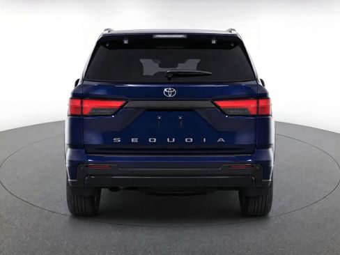 Used 2025 Toyota Sequoia Limited w/ Tow Technology Package AWD/4WD image 7