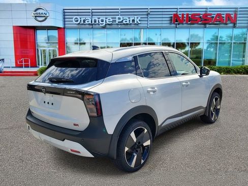 New 2026 Nissan Kicks SR image 2