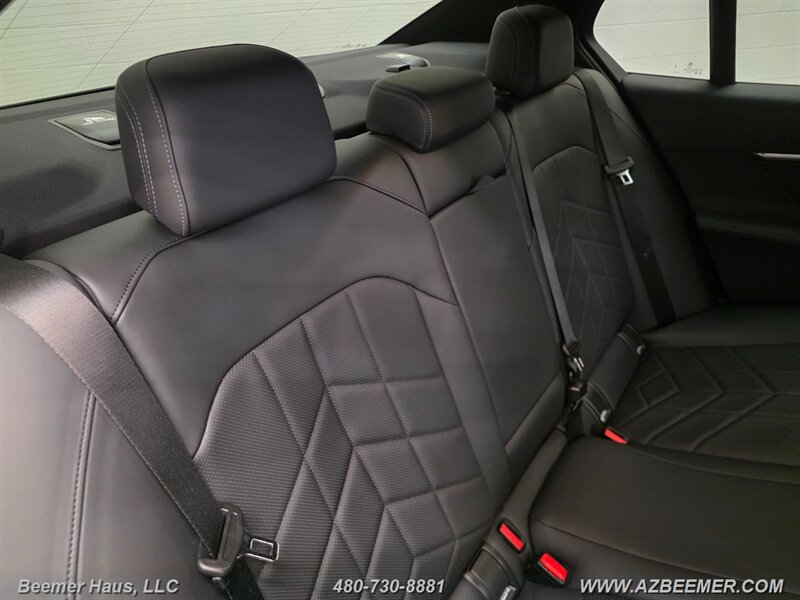 Used 2026 BMW i5 eDrive40 w/ M Sport Package RWD image 38
